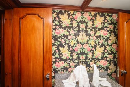 Apartamento à venda com 367m², 4 quartos e 4 vagas Apartamento à venda com 367m², 4 quartos e 4 vagasLavabo