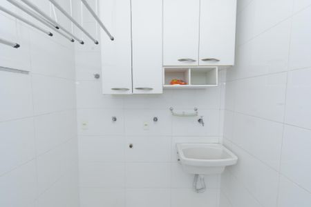 Apartamento à venda com 76m², 3 quartos e 1 vagaÁrea de Serviço