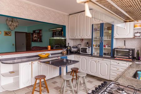 Casa à venda com 129m², 3 quartos e 2 vagasCozinha