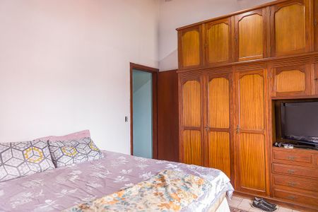 Casa à venda com 129m², 3 quartos e 2 vagasQuarto 1