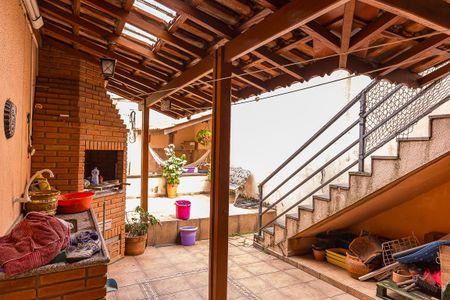 Casa à venda com 129m², 3 quartos e 2 vagasQuintal