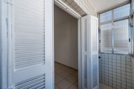Apartamento para alugar com 66m², 2 quartos e 1 vaga Apartamento para alugar com 66m², 2 quartos e 1 vagaVaranda