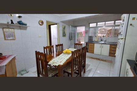 Casa à venda com 193m², 3 quartos e 3 vagasCozinha