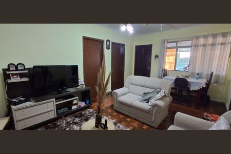 Casa à venda com 193m², 3 quartos e 3 vagasSala