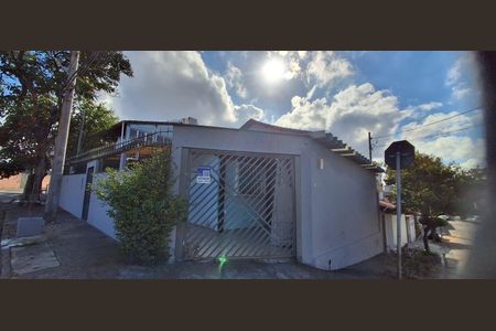 Casa à venda com 193m², 3 quartos e 3 vagasFachada