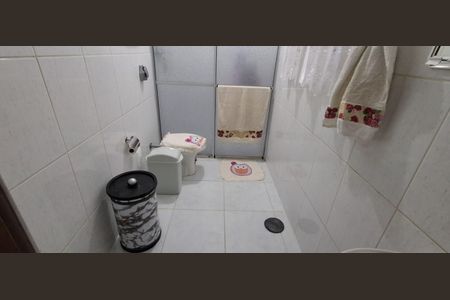 Casa à venda com 193m², 3 quartos e 3 vagasBanheiro Social