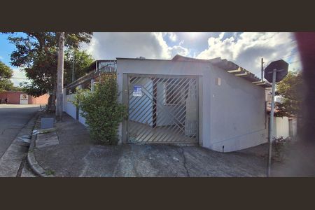 Casa à venda com 193m², 3 quartos e 3 vagasFachada