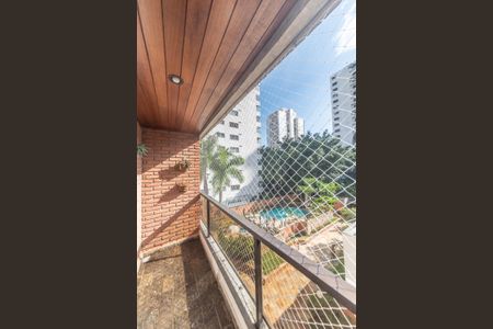 Apartamento para alugar com 110m², 3 quartos e 2 vagas Apartamento para alugar com 110m², 3 quartos e 2 vagasVaranda