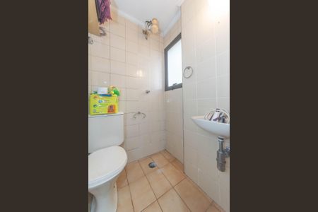 Apartamento para alugar com 110m², 3 quartos e 2 vagas Apartamento para alugar com 110m², 3 quartos e 2 vagasBanheiro de Serviço