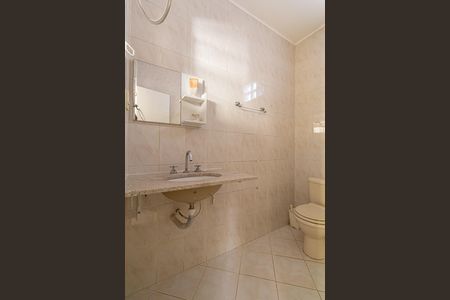 Casa à venda com 188m², 3 quartos e 2 vagas Casa à venda com 188m², 3 quartos e 2 vagasCasa 1 - Banheiro