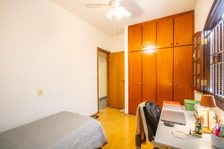 Casa à venda com 272m², 4 quartos e 2 vagasQuarto 3