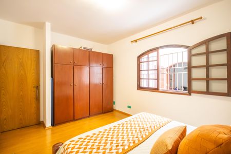 Casa à venda com 272m², 4 quartos e 2 vagasQuarto 2