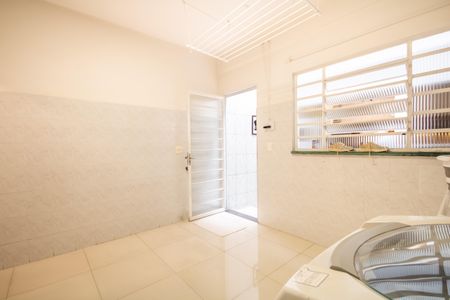 Casa à venda com 272m², 4 quartos e 2 vagasÁrea de Serviço