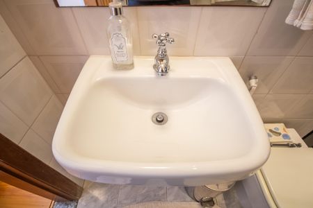 Casa à venda com 272m², 4 quartos e 2 vagasBanheiro da Suíte