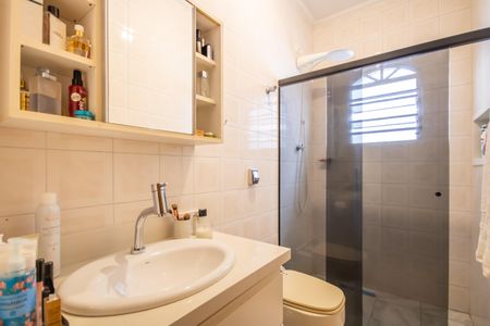 Casa à venda com 272m², 4 quartos e 2 vagasBanheiro 2