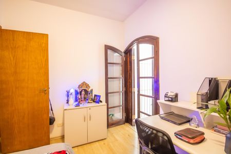 Casa à venda com 272m², 4 quartos e 2 vagasQuarto 1