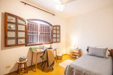 Casa à venda com 272m², 4 quartos e 2 vagasQuarto 3