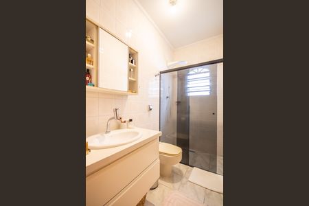 Casa à venda com 272m², 4 quartos e 2 vagasBanheiro 2