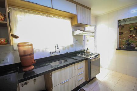 Casa de condomínio à venda com 120m², 3 quartos e 4 vagas