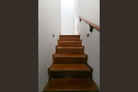 Casa para alugar com 125m², 3 quartos e 2 vagasEscada 