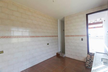 Casa à venda com 100m², 2 quartos e 2 vagasCozinha 2
