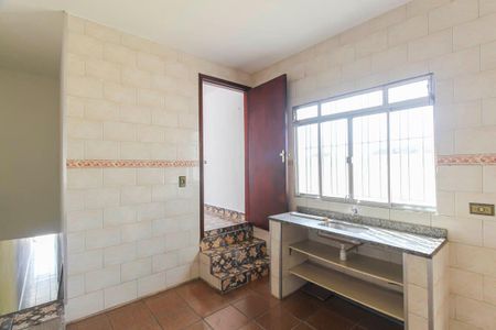 Casa à venda com 100m², 2 quartos e 2 vagasCozinha 2