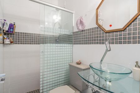 Casa de condomínio à venda com 180m², 3 quartos e 2 vagasBanheiro Social