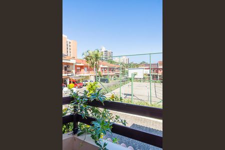 Casa de condomínio à venda com 180m², 3 quartos e 2 vagasVaranda do Quarto 1