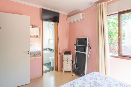 Casa de condomínio à venda com 180m², 3 quartos e 2 vagasQuarto 3 - Suíte