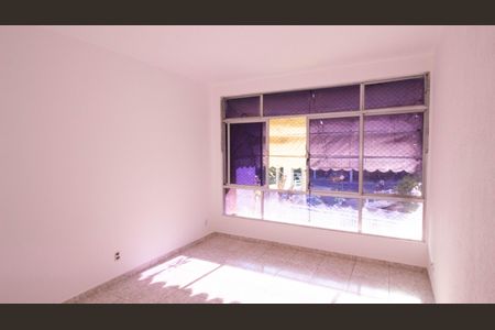 Apartamento à venda com 65m², 2 quartos e 1 vagaSala