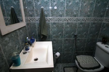 Casa à venda com 150m², 3 quartos e 4 vagasBanheiro social 2