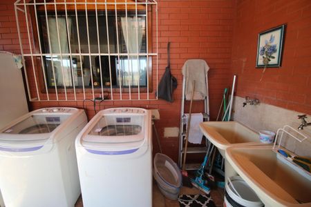 Casa à venda com 150m², 3 quartos e 4 vagasÁrea de Serviço