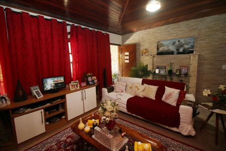 Casa à venda com 150m², 3 quartos e 4 vagasSala