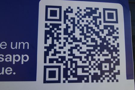 Casa à venda com 150m², 3 quartos e 4 vagasPlaca QR code