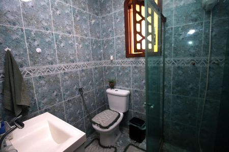 Casa à venda com 150m², 3 quartos e 4 vagasBanheiro social 2