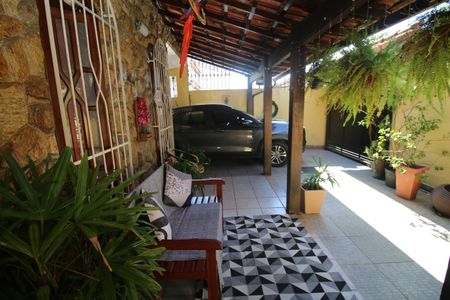 Casa à venda com 150m², 3 quartos e 4 vagasVaranda