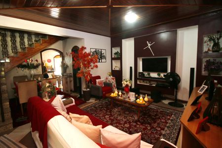 Casa à venda com 150m², 3 quartos e 4 vagasSala