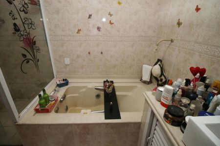 Casa à venda com 150m², 3 quartos e 4 vagasBanheiro social