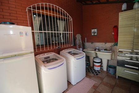 Casa à venda com 150m², 3 quartos e 4 vagasÁrea de Serviço