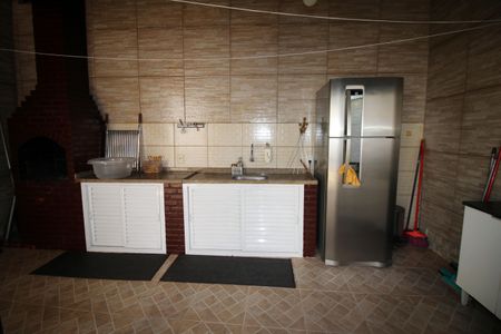 Casa à venda com 200m², 3 quartos e 1 vagaÁrea gourmet