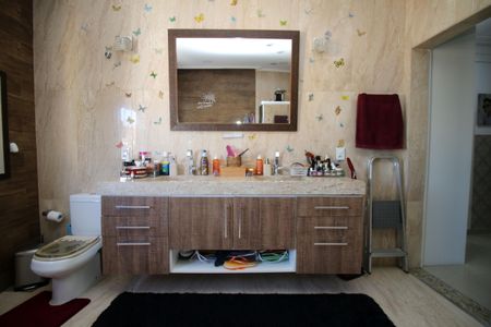 Casa à venda com 200m², 3 quartos e 1 vagaBanheiro da Suíte