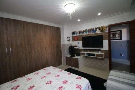 Casa à venda com 200m², 3 quartos e 1 vagaSuíte