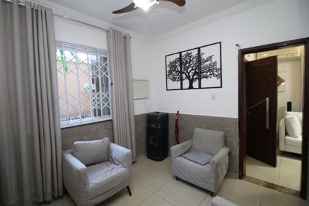 Casa à venda com 200m², 3 quartos e 1 vagaSala de TV