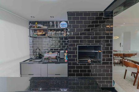 Apartamento à venda com 150m², 3 quartos e 2 vagas Apartamento à venda com 150m², 3 quartos e 2 vagasVaranda gourmet