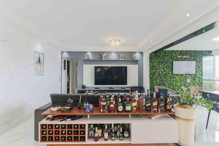 Apartamento à venda com 150m², 3 quartos e 2 vagas Apartamento à venda com 150m², 3 quartos e 2 vagasSala