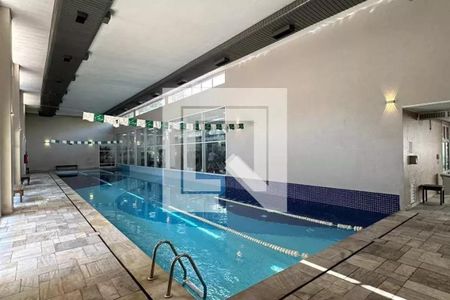 Apartamento à venda com 150m², 3 quartos e 2 vagas Apartamento à venda com 150m², 3 quartos e 2 vagasÁrea comum - Piscina Aquecida