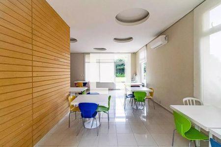 Apartamento à venda com 150m², 3 quartos e 2 vagas Apartamento à venda com 150m², 3 quartos e 2 vagasÁrea comum - Salão de festas