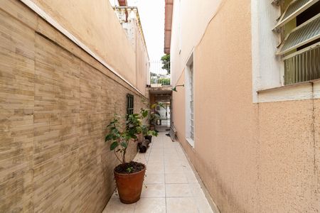Casa para alugar com 162m², 3 quartos e 2 vagas Casa para alugar com 162m², 3 quartos e 2 vagasCorredor
