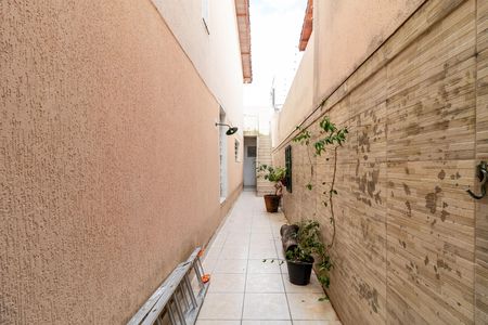 Casa para alugar com 162m², 3 quartos e 2 vagas Casa para alugar com 162m², 3 quartos e 2 vagasCorredor