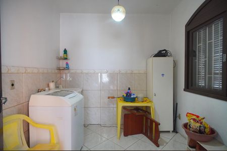 Casa à venda com 320m², 4 quartos e 5 vagasÁrea de Serviço